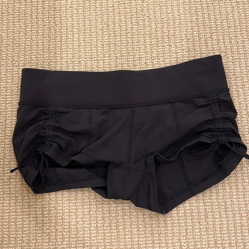 Vintage black lulu lemon shorts